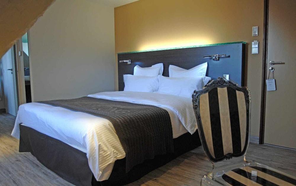 Chateau De Champlong Table Hotel **** Golf & Spa Villerest  외부 사진