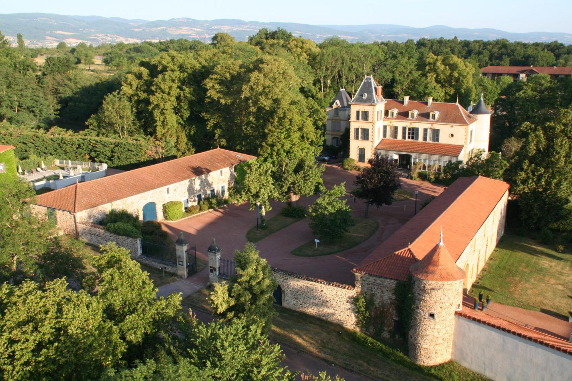 Chateau De Champlong Table Hotel **** Golf & Spa Villerest  외부 사진