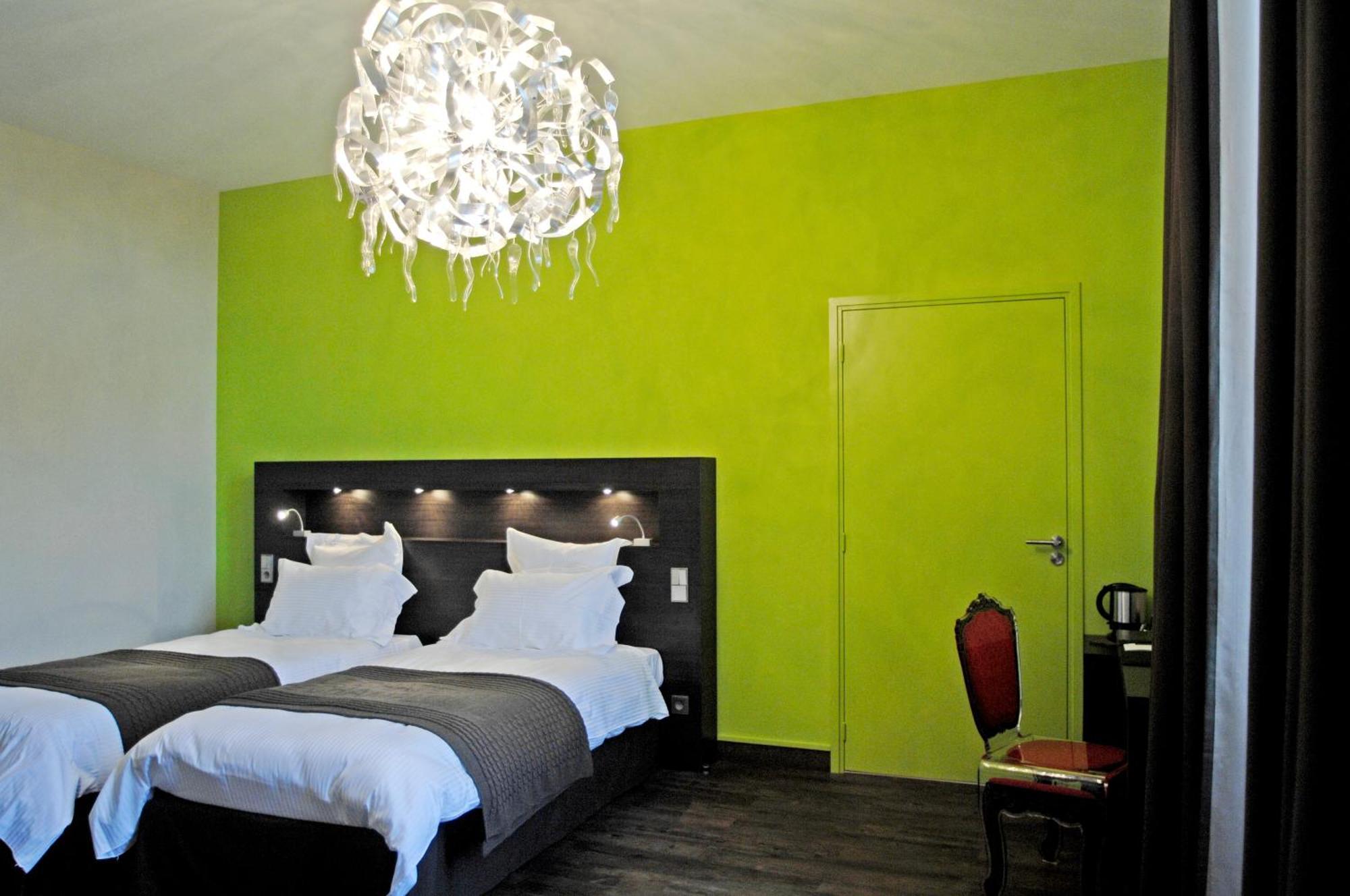 Chateau De Champlong Table Hotel **** Golf & Spa Villerest  외부 사진
