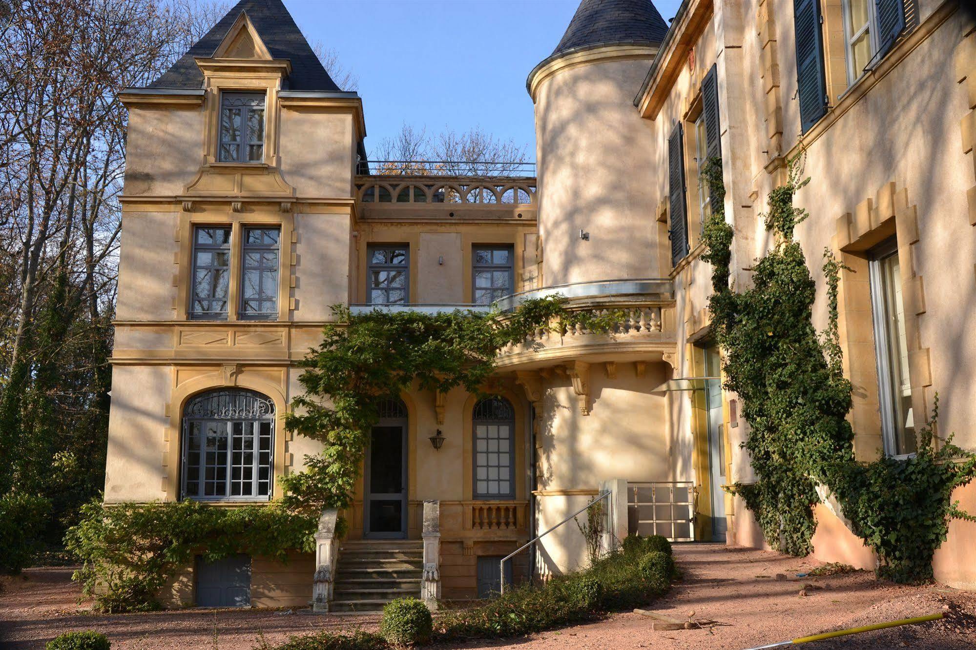 Chateau De Champlong Table Hotel **** Golf & Spa Villerest  외부 사진