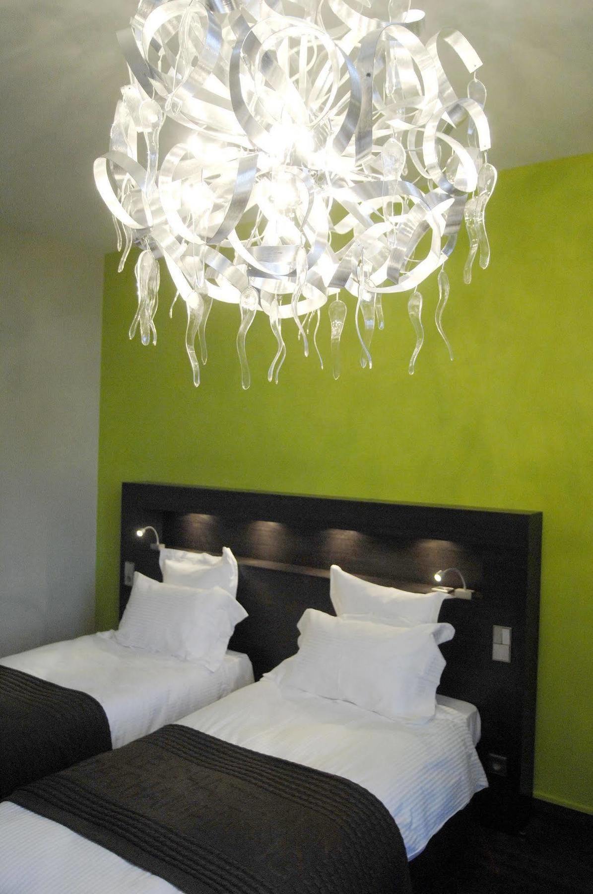 Chateau De Champlong Table Hotel **** Golf & Spa Villerest  객실 사진